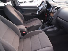 Volkswagen Golf  1.6 FSI 