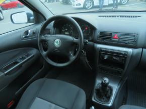 Škoda Octavia  1.6 Ambiente 