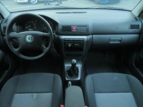 Škoda Octavia  1.6 Ambiente 