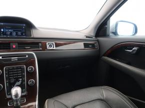 Volvo S80  2.4 D5 AWD Executive 