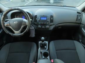 Hyundai i30  1.4 CVVT 