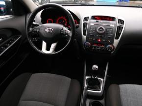 Kia Ceed  1.4 CVVT 