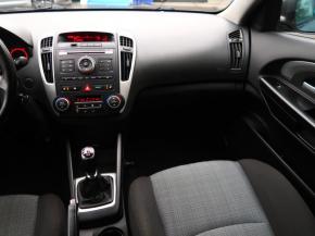 Kia Ceed  1.4 CVVT 