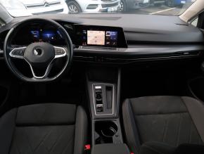 Volkswagen Golf  1.5 eTSI 