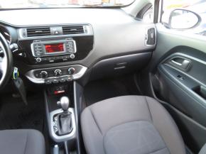 Kia Rio  1.4 CVVT 