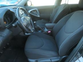 Toyota RAV 4  2.0 VVT-i 