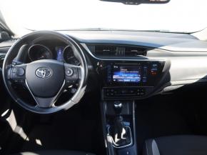 Toyota Auris  1.6 Valvematic 