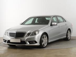 Mercedes-Benz E  E 200 Avantgarde 