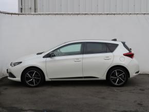 Toyota Auris  1.6 Valvematic 