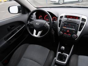 Kia Ceed  1.6 CVVT 