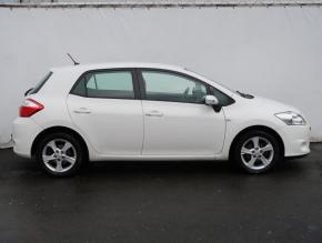 Toyota Auris  1.6 Valvematic 