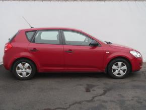 Kia Ceed  1.6 CVVT 