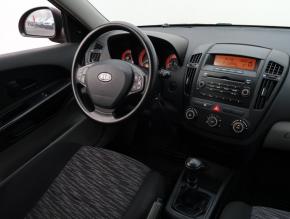 Kia Ceed  1.6 CVVT 