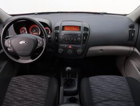 Kia Ceed  1.6 CVVT 