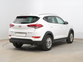 Hyundai Tucson  1.7 CRDi Trikolor 