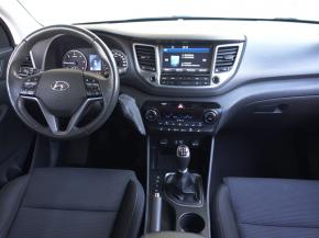 Hyundai Tucson  1.7 CRDi Trikolor 