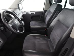 Volkswagen Multivan  2.5 TDI 