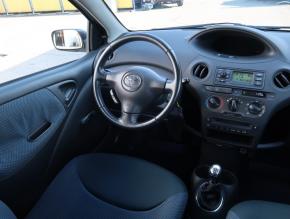 Toyota Yaris  1.0 VVT-i 