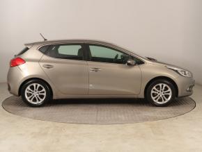 Kia Ceed  1.6 GDI 