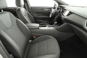 Opel Insignia  2.0 CDTI 