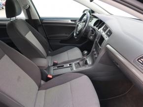 Volkswagen Golf  1.2 TSI 