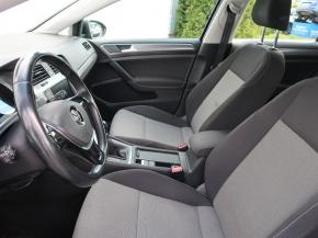 Volkswagen Golf  1.2 TSI 