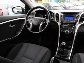 Hyundai i30  1.6 MPI 