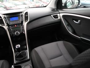 Hyundai i30  1.6 MPI 