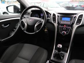 Hyundai i30  1.6 MPI 