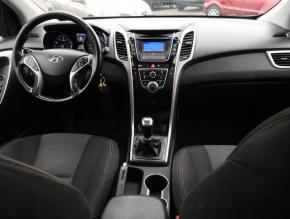 Hyundai i30  1.6 MPI 