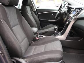 Hyundai i30  1.6 MPI 