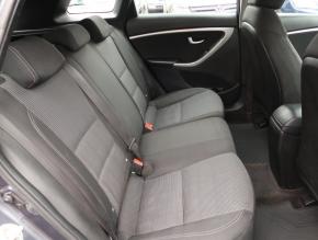 Hyundai i30  1.6 MPI 