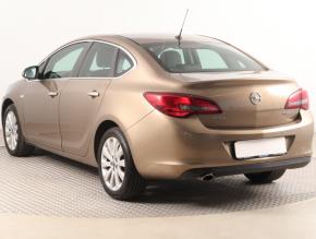 Opel Astra  1.4 T 