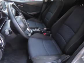 Mazda 2  1.5 16V 