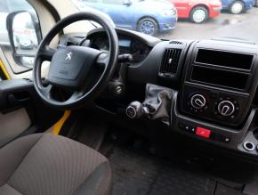 Peugeot Boxer  2.0 BlueHDi 