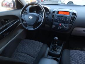 Kia Ceed  1.4 CVVT 