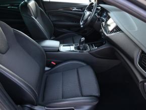 Opel Insignia  2.0 CDTI 