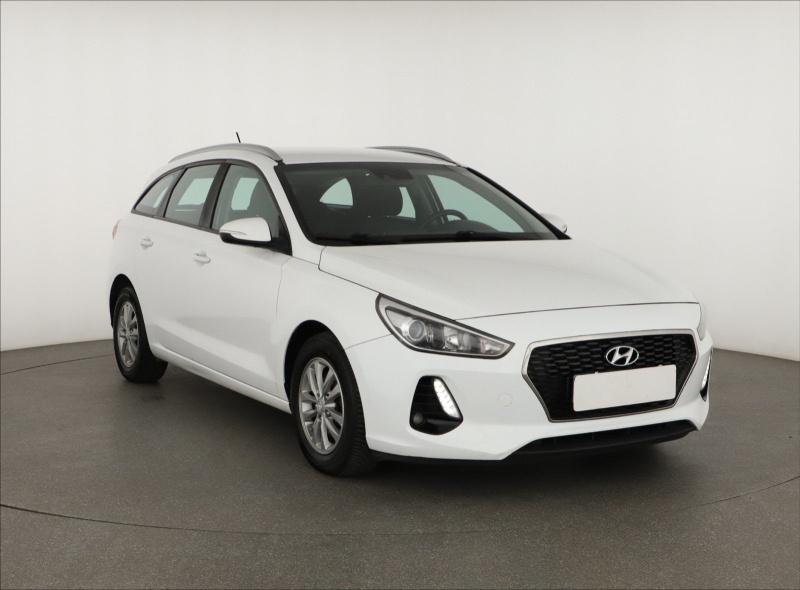 Hyundai i30  1.6 CRDi Trikolor Plus