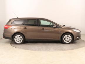 Ford Focus  1.6 i Trend 