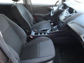 Ford Focus  1.6 i Trend 