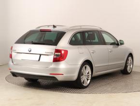 Škoda Superb  2.0 TDI Elegance 