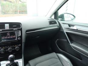 Volkswagen Golf  2.0 TDI 