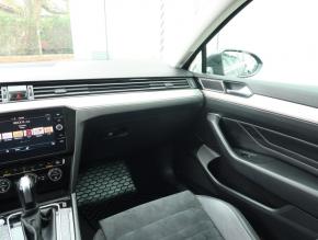 Volkswagen Passat  2.0 TDI R-Line 