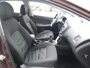 Kia Ceed  1.4 CVVT 