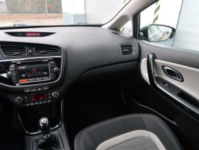 Kia Ceed  1.6 GDI 