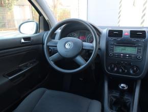 Volkswagen Golf  1.6 FSI 