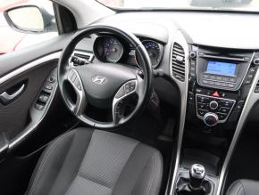 Hyundai i30  1.6 MPI 