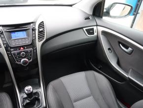 Hyundai i30  1.6 MPI 