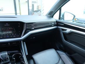 Volkswagen Touareg  3.0 TDI 