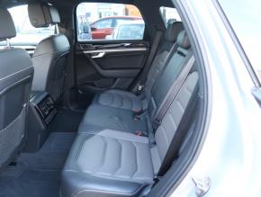 Volkswagen Touareg  3.0 TDI 